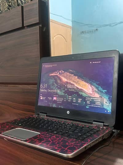 Corei 5 6th generation 8gb DDR 4 (238) GB storage