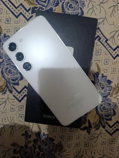 sumsung S23 8/256 with box physical Dual SIM