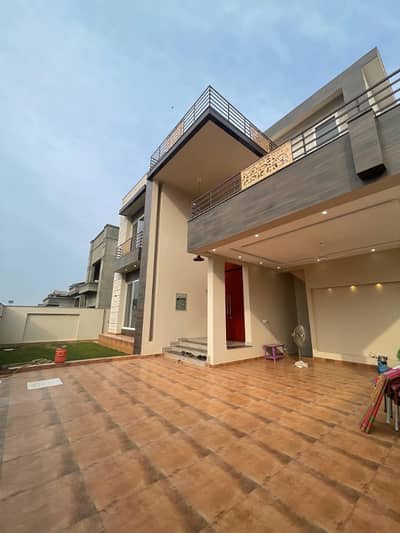 Brand New Luxury one Kanal HOUSE | Outclass Construction | VVIP Location | Walking distance to Park Masjid and Market