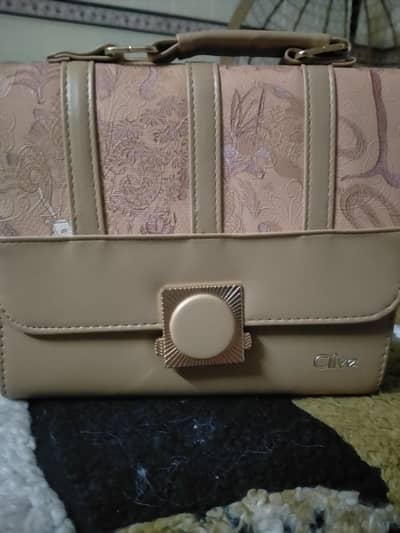 beautiful bag original Clive slightly used