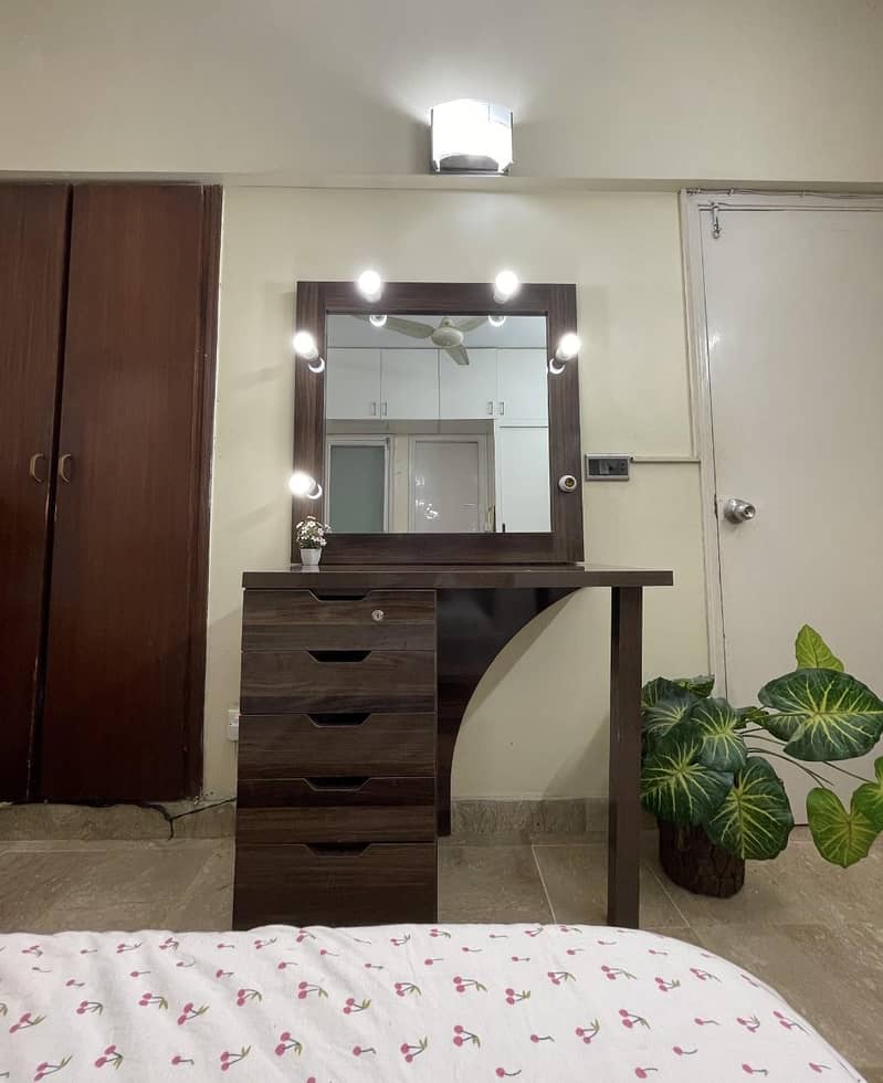 Bed Set + Dressing Table 1