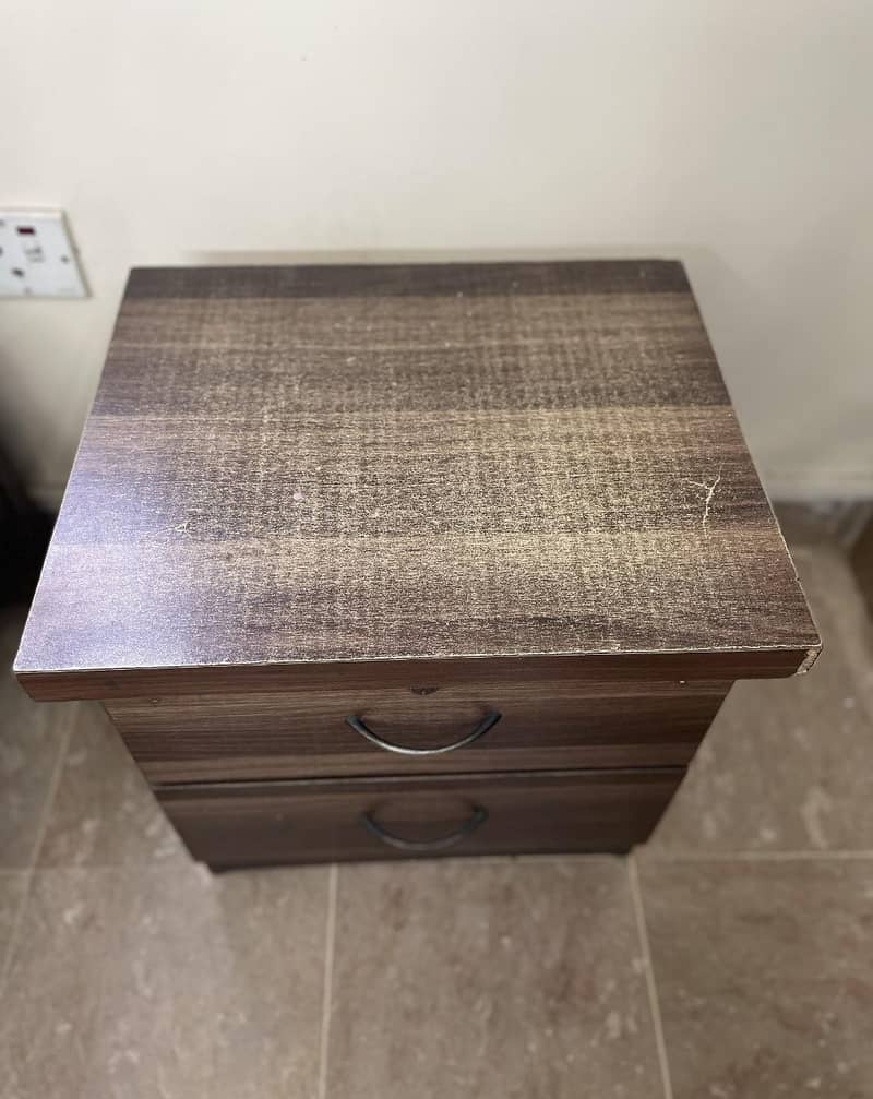 Bed Set + Dressing Table 9