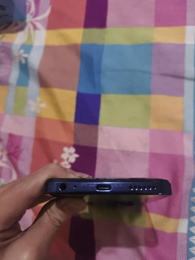condition 10/9 20 days used hai daba charger sath hai