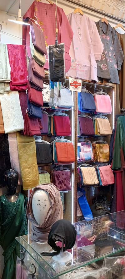 setup for sale boutique and abaya  stolar