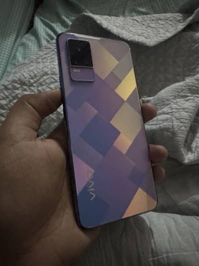 Vivo v21e . with box chrger