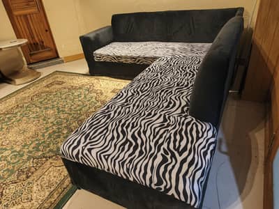 corner sofa l shape 6 seater slightly used