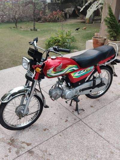 HONDA CD70 . . LIKE A 2025 MODEL Engine pak guarantee