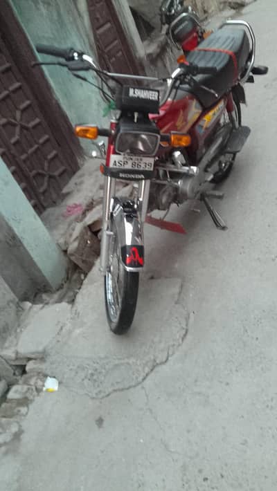 red color use bike condition 10 by 10