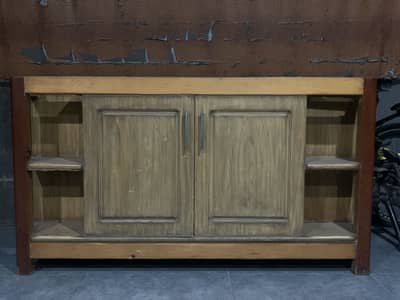 Centre table for kitchen