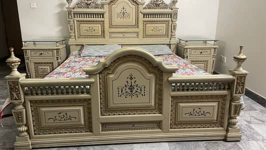 Complete Bed Set with Side tables & Dressing Table