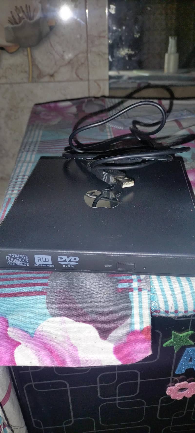 DVD player +  PC +  Rewriteable 1