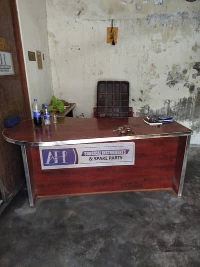 1 office chair. 1 big size office table. 2 office banch