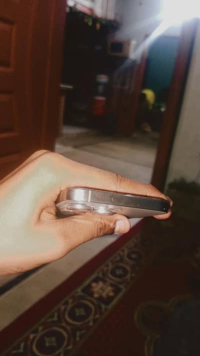 iPhone XR convert into 15 pro