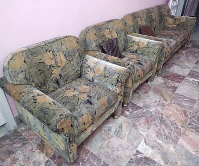 SOFA SET 5 SEATER with CENTER TABLE