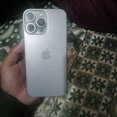 Naturel titanium 16 pro max