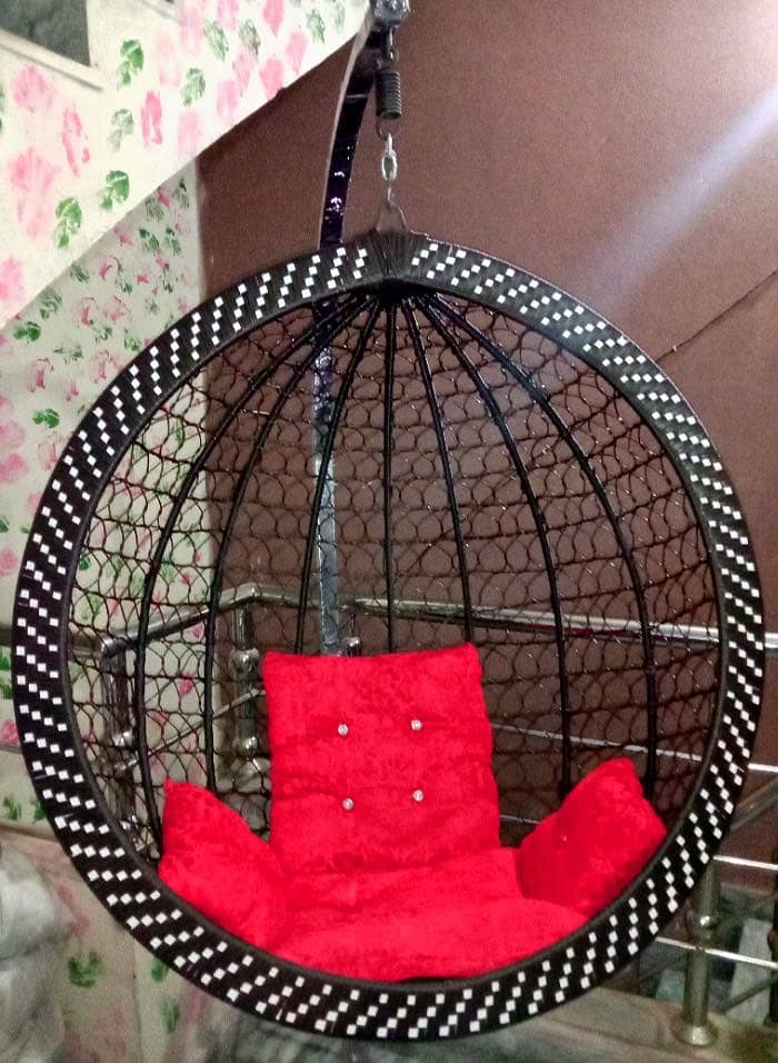 Single Cup Swing 11