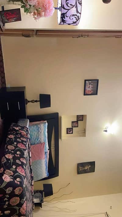 Queen sizebed with mattress