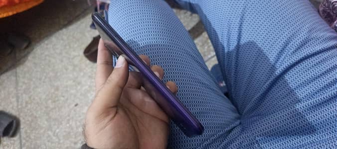 2 gb Ram 32 gb Rom box Sath hai baqi ok hai