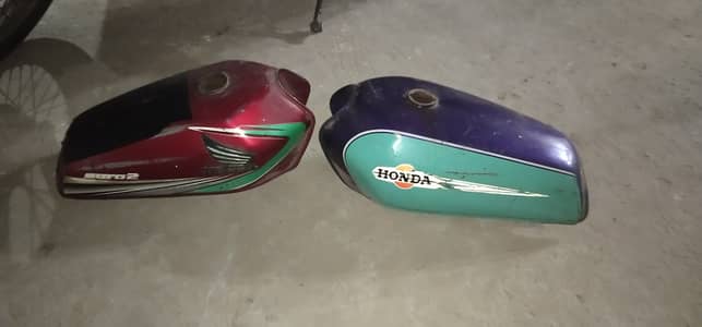 Honda 125 fuel tanks
