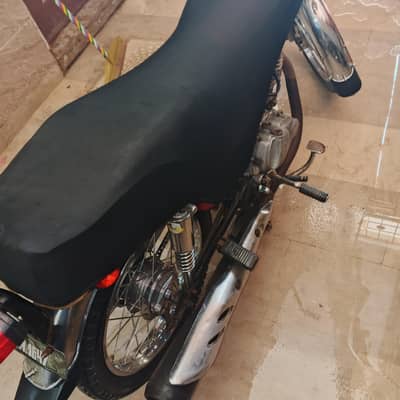 United 125 Motor Cycle