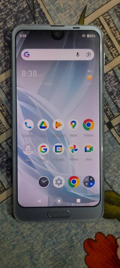 Aqous R2 mobile phone used non-pta for sale.