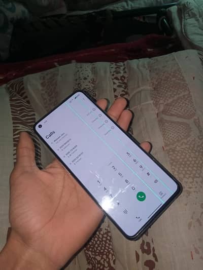 One Plus 9 8gb ram 128 gb memory just 2 lines in panel