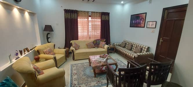 10 Marla Double Storey House Available For Rent