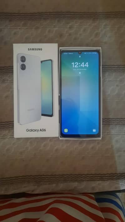 samsung galaxy a06  in warranty mobile  4/64
