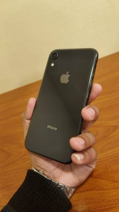 iPhone xr jv 128gb  black colour