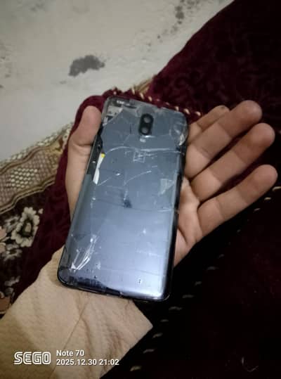 8/128GB/3700mh/panel or back side khrab ha total khrcha 6500 ha