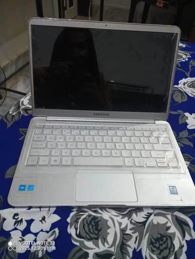 Samsung NP900X3T – i7 8gen