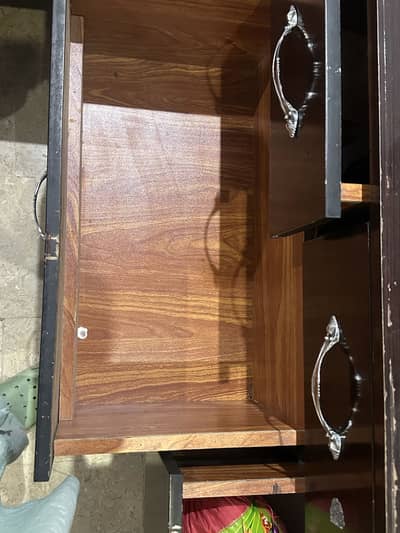 Dressing table