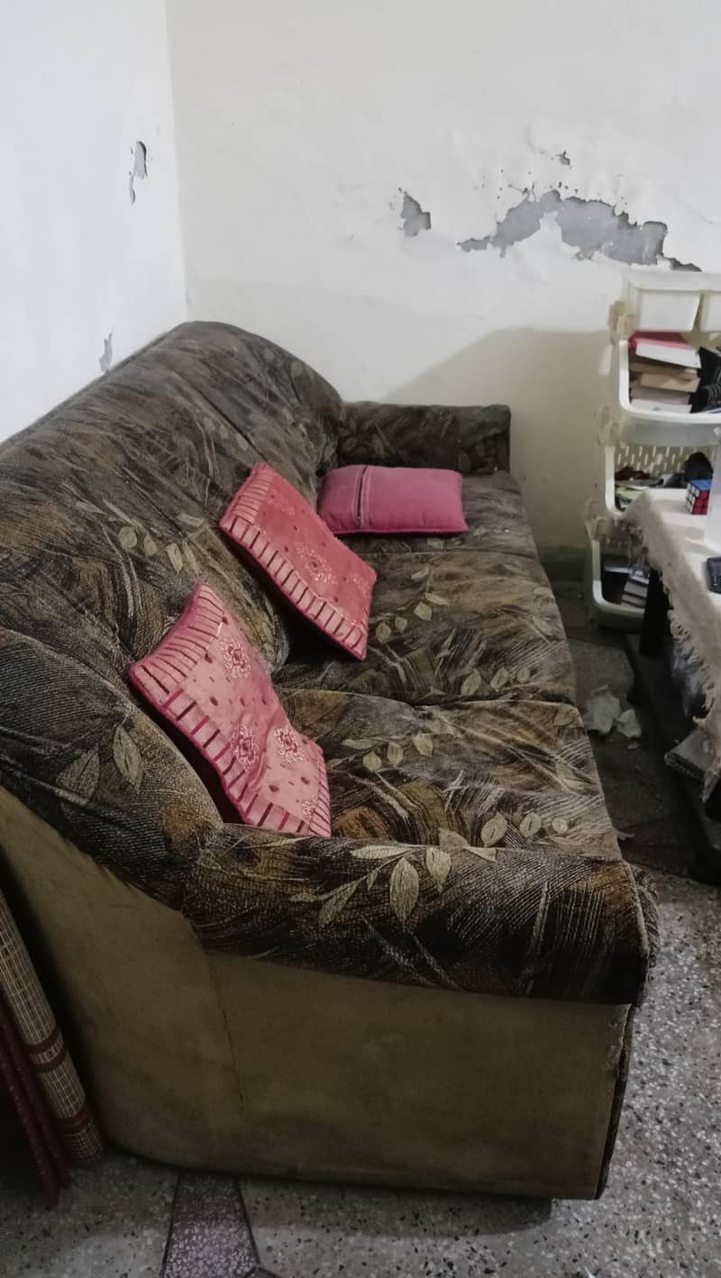 Old Sofa 5