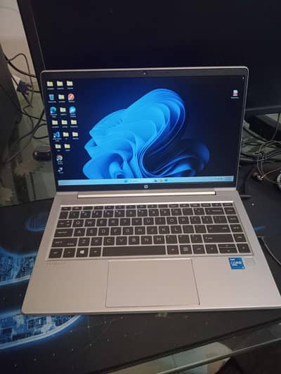 HP PROBOOK 640 G8 - Core i5 (11th Gen) 16/256- 14 inch
