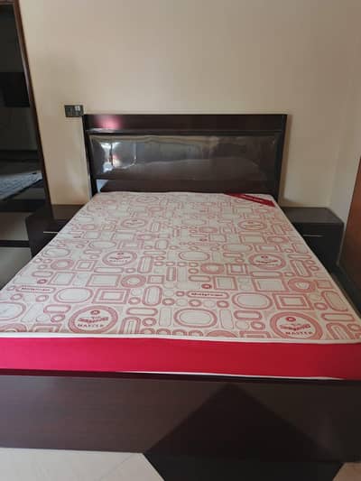 Complete 4-Piece Dark Brown Bedroom Set with Master MoltyFoam Mattress