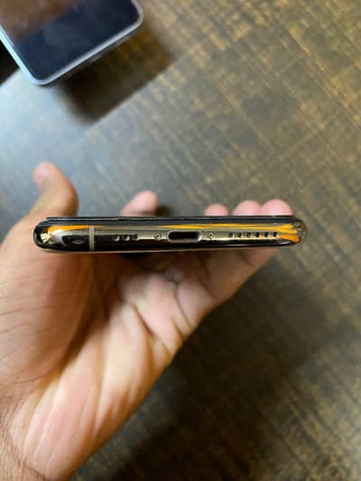 Iphone XS 64GB PTA Approved GOLD