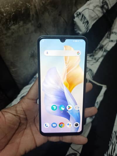 256 GB wala only mobile and 18/watt vivo Orignal Charger