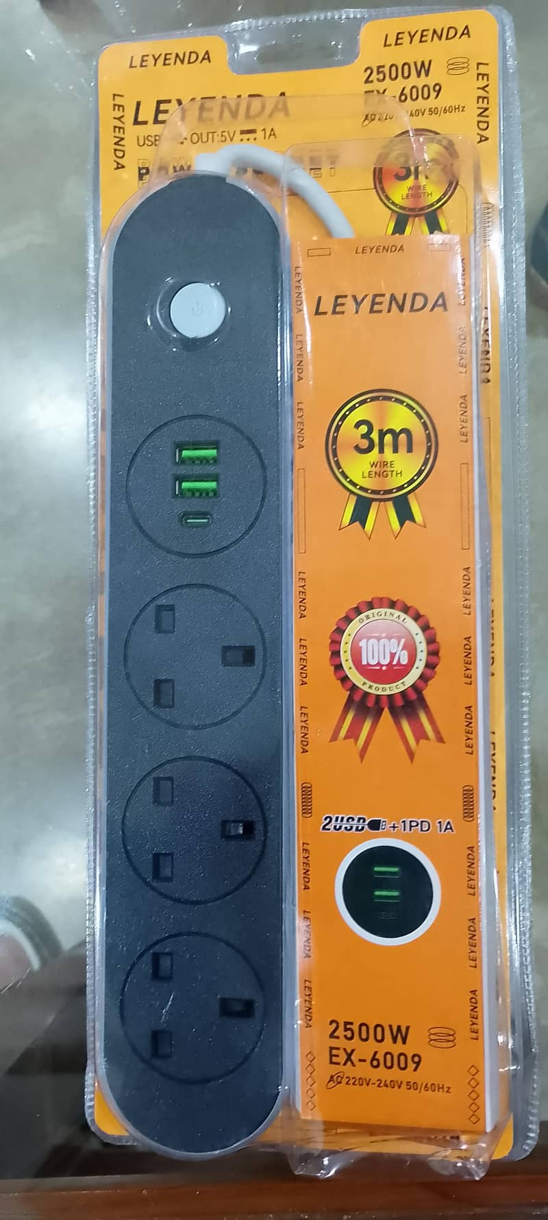 Extension wire 3 socket 2 USB port 0