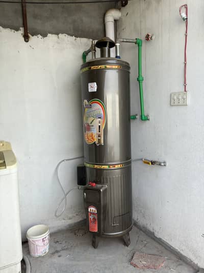 Super Deluxe Gas and electric Water Heater (Geyser) – 10/10 Condition