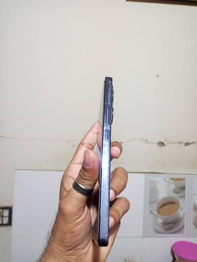 bilkul new condition Mein Hai mobile mein koi fault Nahin Hai