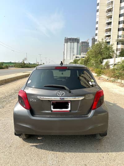 Toyota vitz 12/16