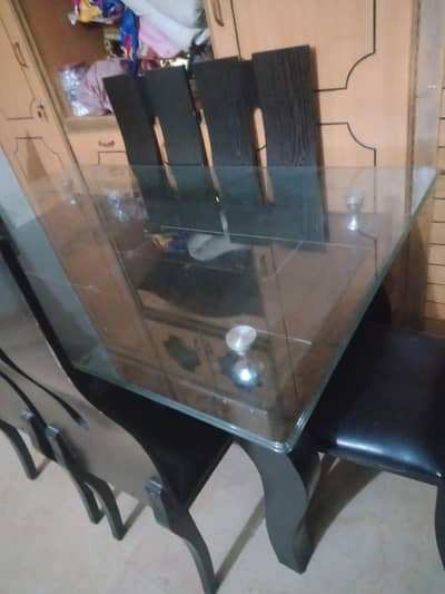 6 chairs Dining table for sell