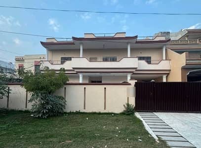 1 Kanal House For Grabs In Marghzar Officers Colony