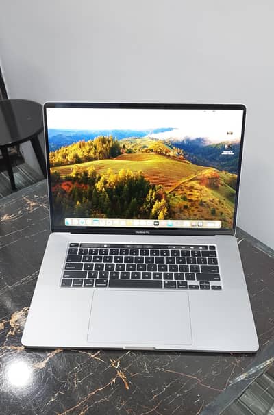 APPLE MACBOOK PRO 2019 16'' DISPLAY 32GB/1TB FRESH CONDITION