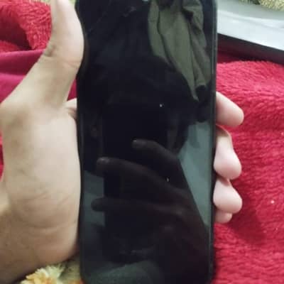 Redmi 13 c     price  25000. Whatsapp num 03058881903