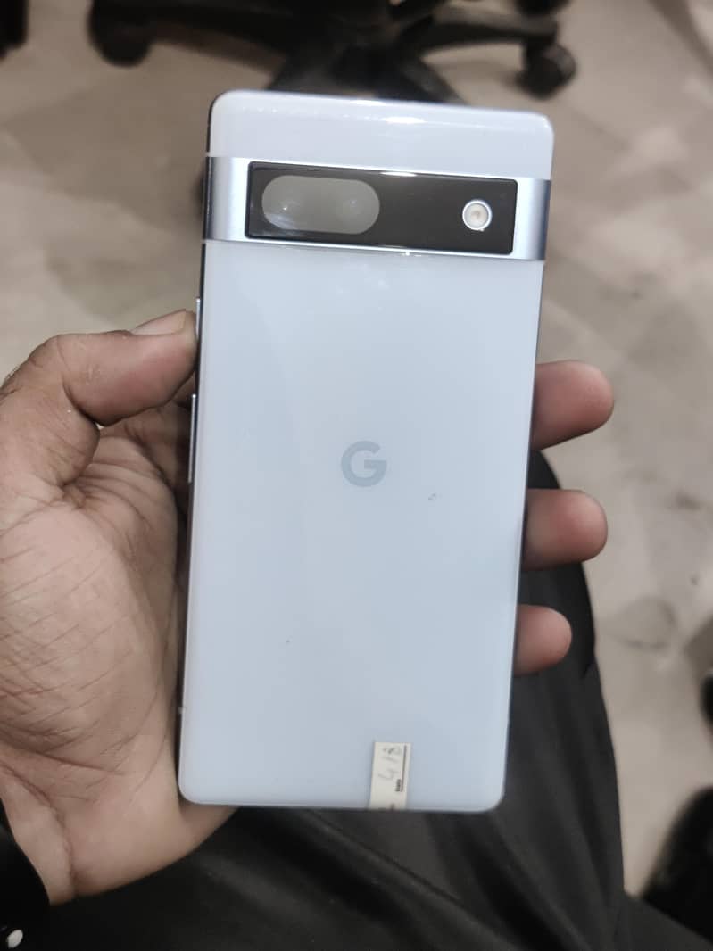 Google pixel 7A 4