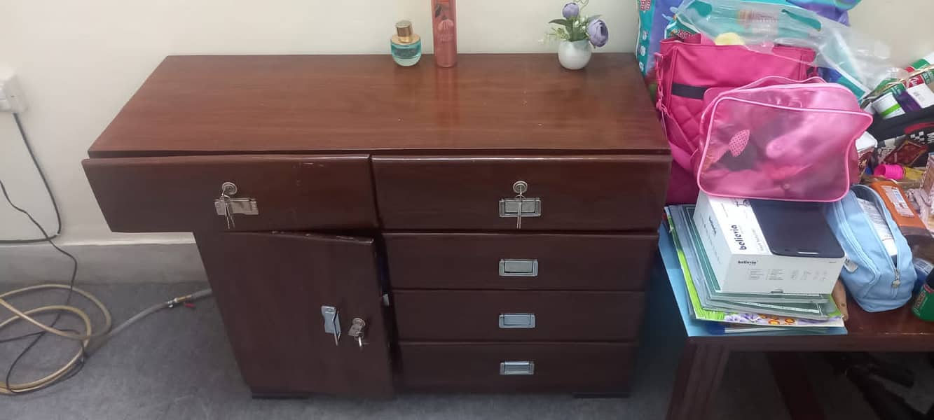 Double Bed with Dressing Table 6