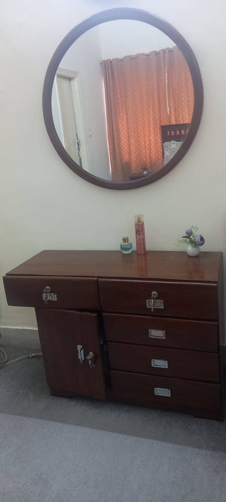 Double Bed with Dressing Table 8