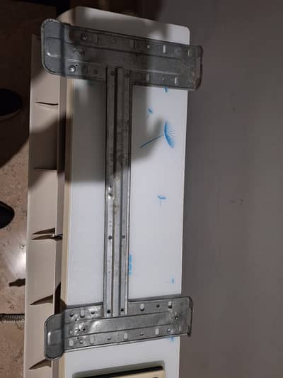 1-ton TCL non-inverter AC for sale