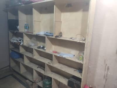 almari ha used ma shop ka Liya